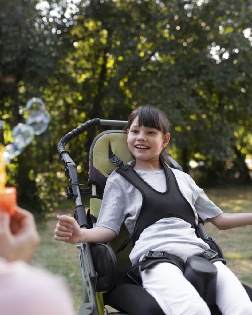 lifestyle-child-wheelchair (Large)